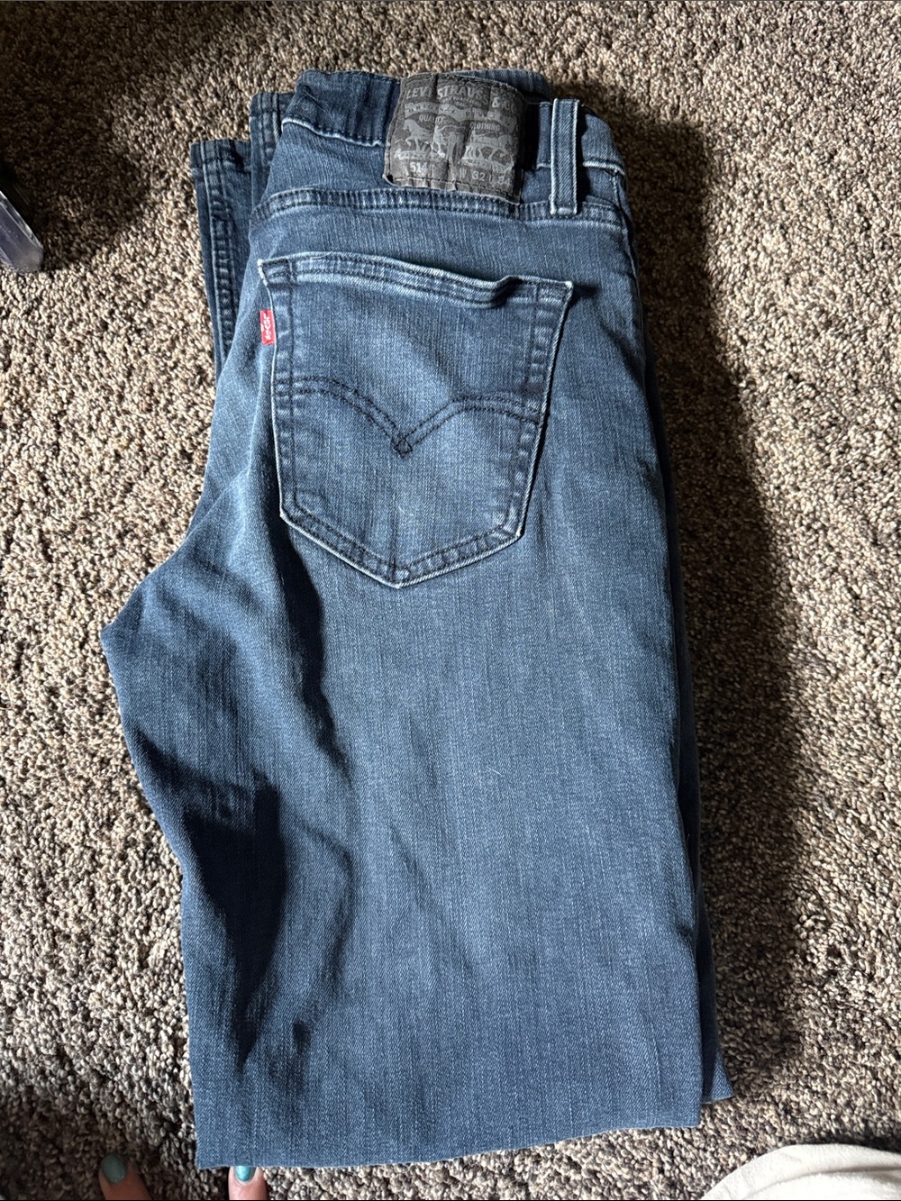 Levi's Men's Straight Jeans in Medium Blue Wash